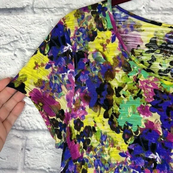 Cable & Gauge Multicolor Short Sleeve Blouse Size Medium - Picture 2 of 6